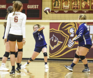 Clay-Battelle looks strong in sweep of Trinity